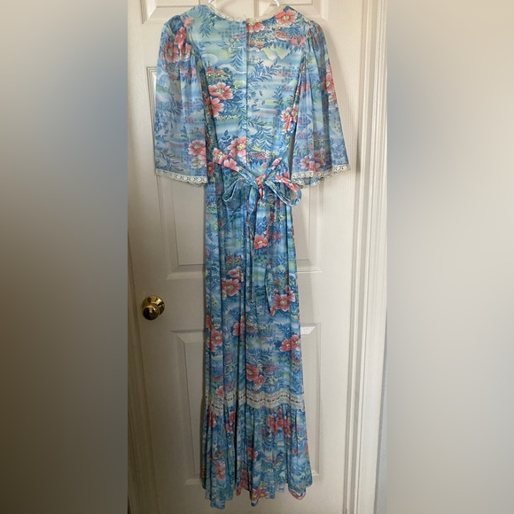 Vintage Union Made Maxi Dress size 13, Beuatiful trimmings and lace - Picture 2 of 8